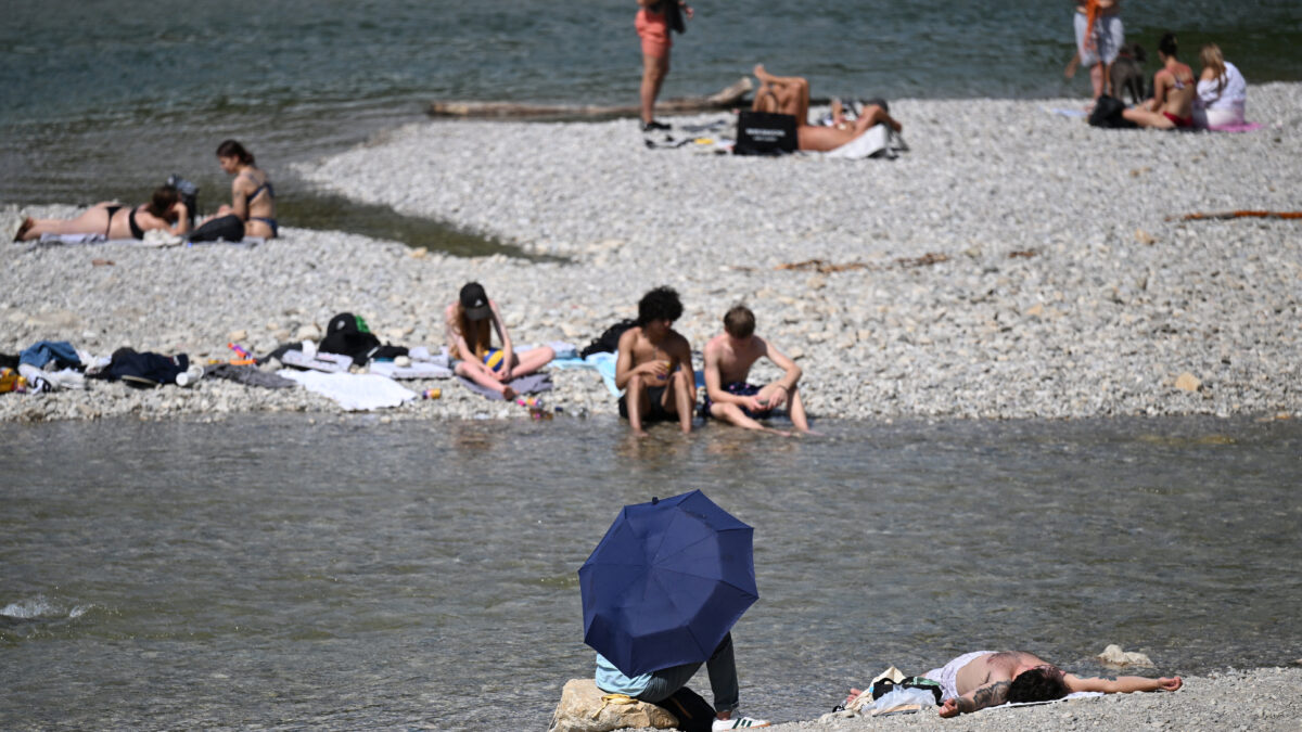 ανθρωποι σε λίμνες στη Γερμανία