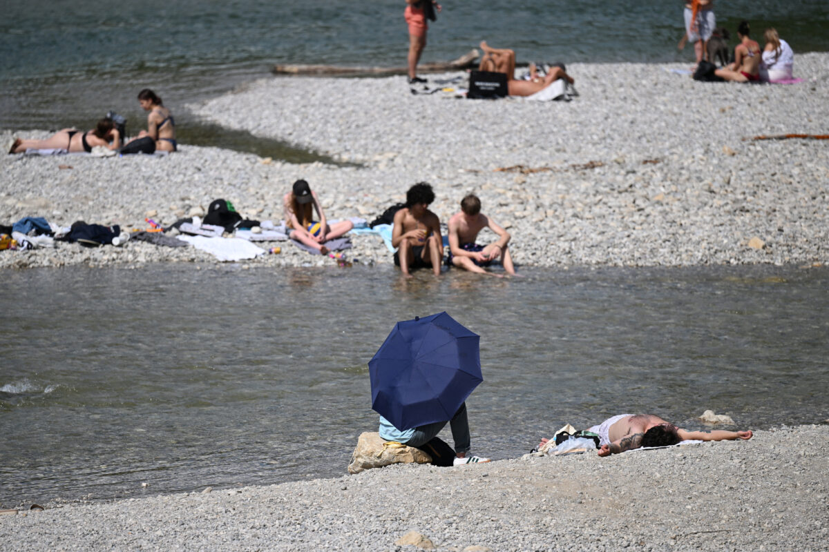 ανθρωποι σε λίμνες στη Γερμανία