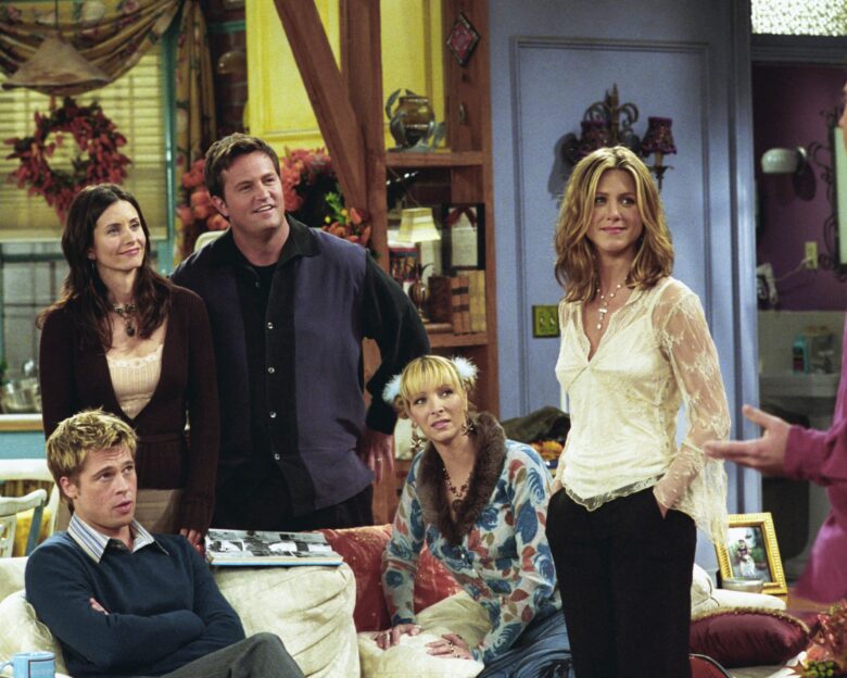 Σκηνή από το επεισόδιο των Friends όπου έκανε guesr ο Μπράντ Πιτ