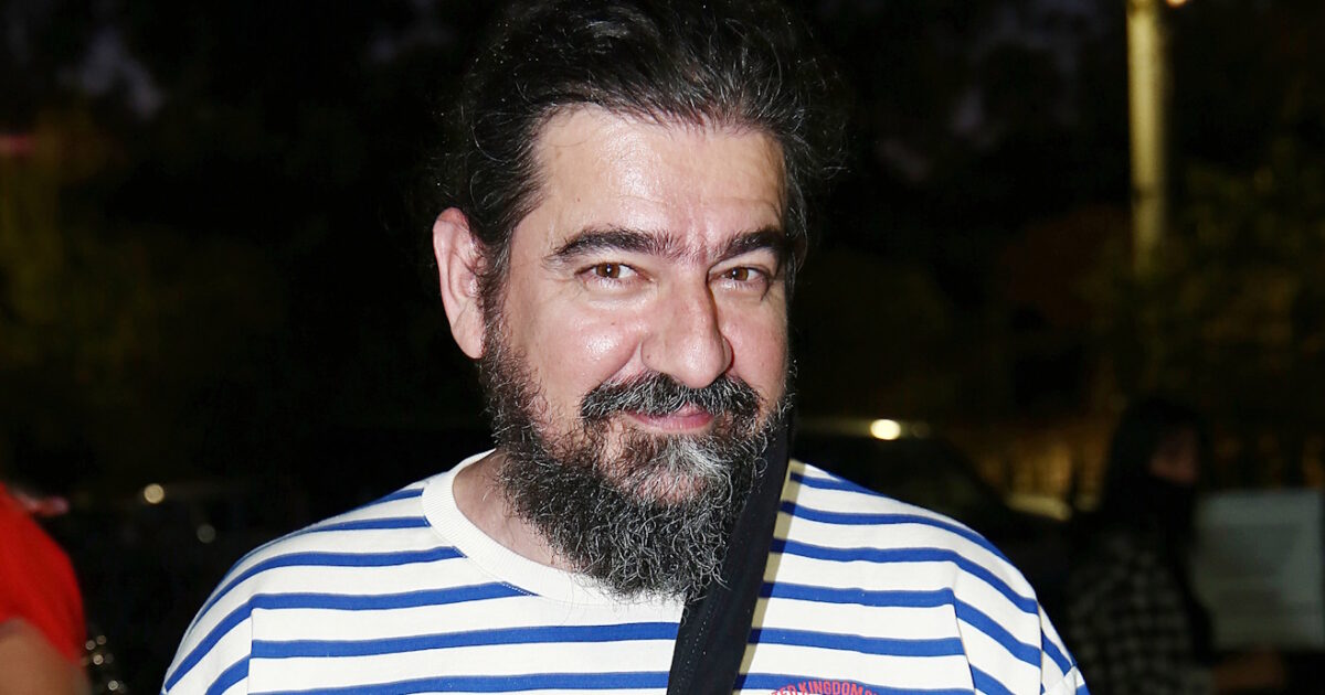 Ο Γιάννης Δρακόπουλος αποκάλυψε ότι η σειρά «Το σόι σου» θα συνεχιστεί και τη νέα σεζόν