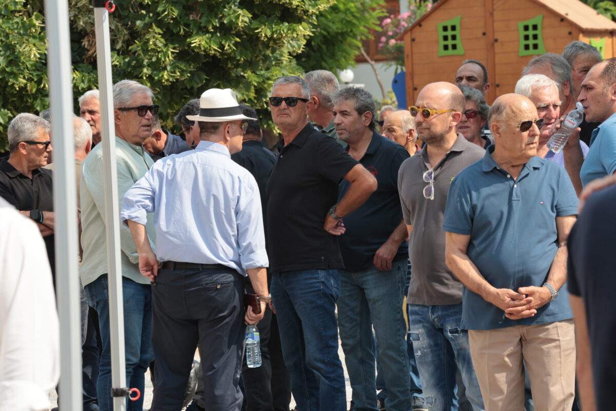 ΕΙΚΟΝΕΣ ΑΠΟ ΤΗΝ ΚΗΔΕΙΑ ΤΟΥ ΤΑΚΗ ΓΚΩΝΙΑ.(ΠΑΝΟΣ ΠΡΑΓΙΑΝΝΗΣ