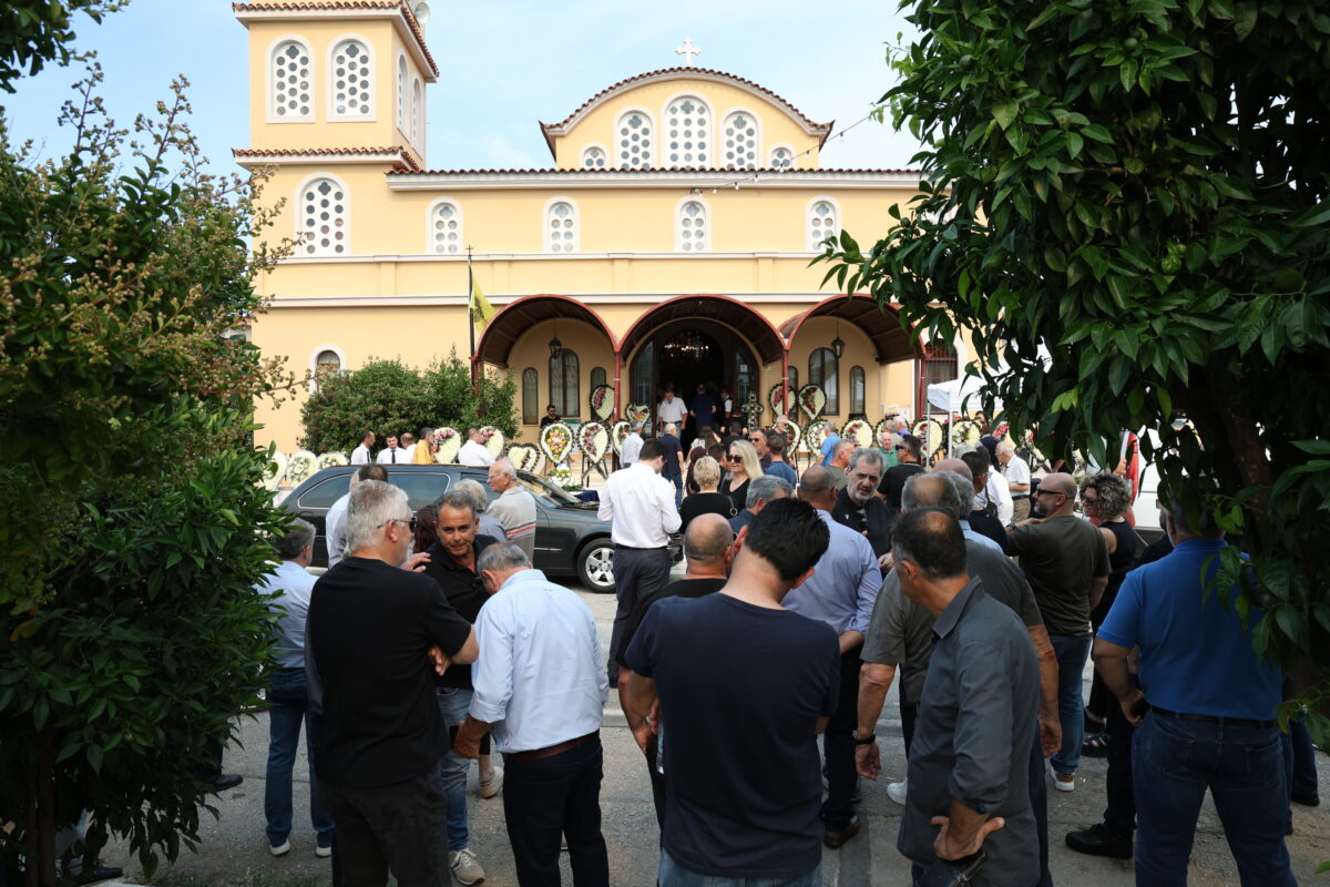 ΕΙΚΟΝΕΣ ΑΠΟ ΤΗΝ ΚΗΔΕΙΑ ΤΟΥ ΤΑΚΗ ΓΚΩΝΙΑ.(ΠΑΝΟΣ ΠΡΑΓΙΑΝΝΗΣ
