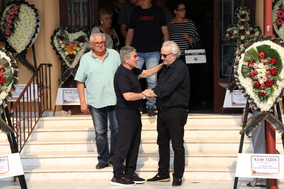 ΕΙΚΟΝΕΣ ΑΠΟ ΤΗΝ ΚΗΔΕΙΑ ΤΟΥ ΤΑΚΗ ΓΚΩΝΙΑ.(ΠΑΝΟΣ ΠΡΑΓΙΑΝΝΗΣ