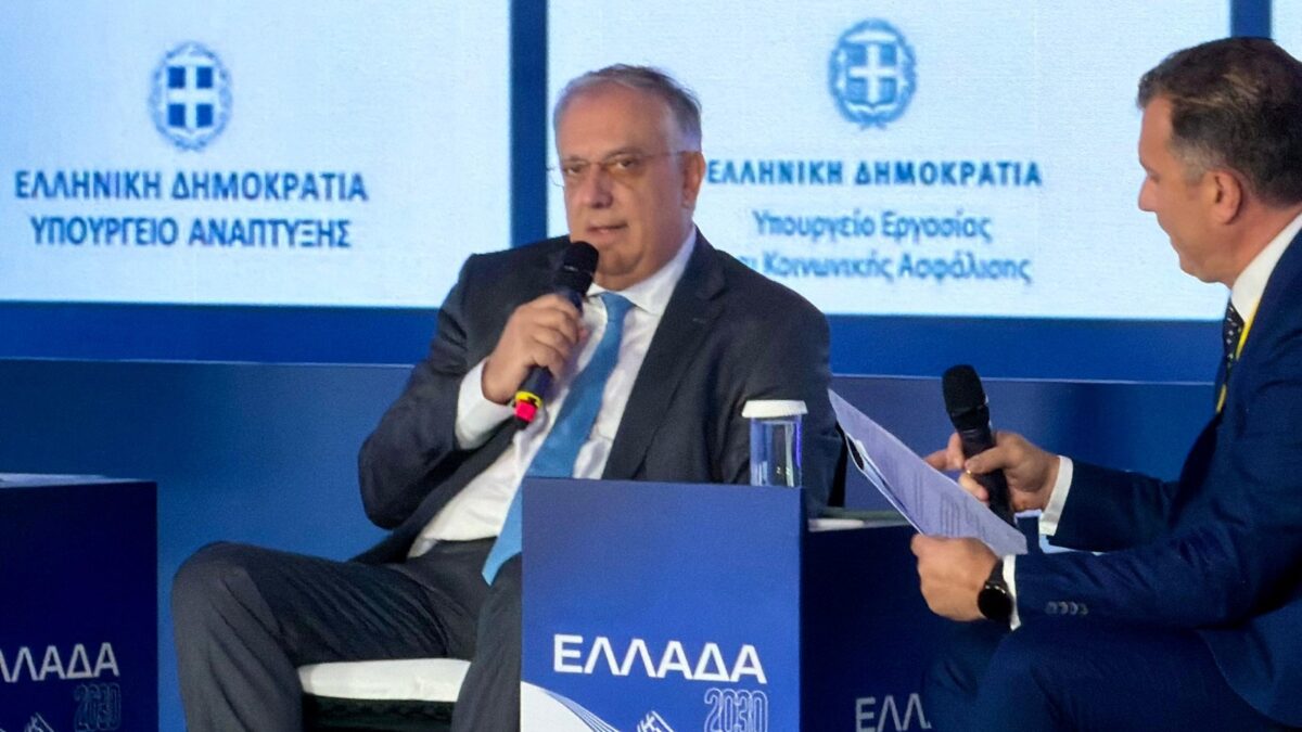 Θεοδωρικάκος: Στόχος οι επενδύσεις να ξεπεράσουν το 21% του ΑΕΠ – Τι είπε για τουρισμό και ναυτιλία