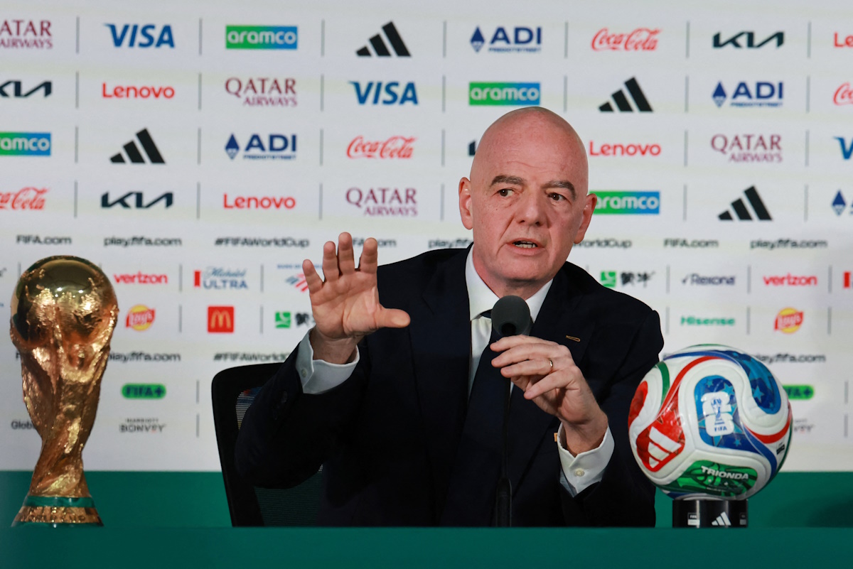 FIFA World Cup 2026 - FIFA President Gianni Infantino Press Conference - Estadio Azteca, Mexico City, Mexico - June 10, 2026 FIFA President Gianni Infantino with the FIFA World Cup trophy during the press conference
