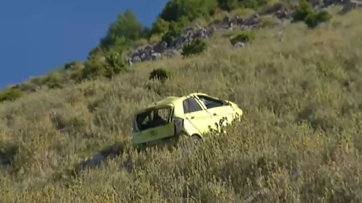Αυτοκίνητο έπεσε σε γκρεμό 20 μέτρων