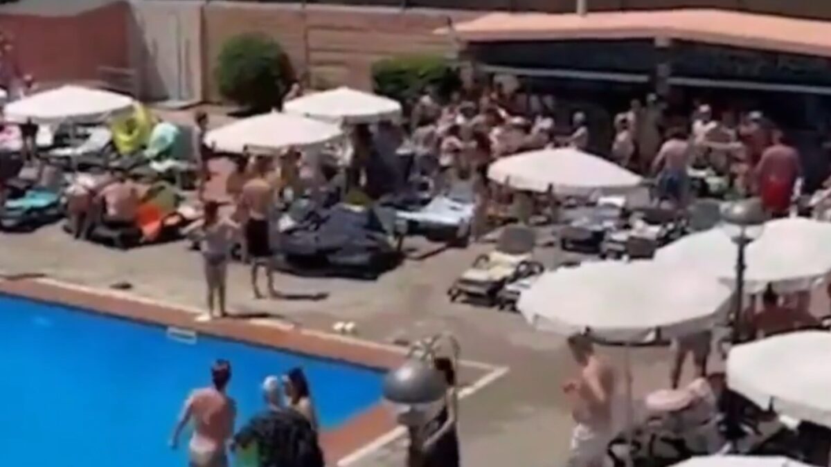Καβγάς τουριστών για μία ξαπλώστρα στην Ισπανία - Άφησε μία 13χρονη αιμόφυρτη με σπασμένη μύτη