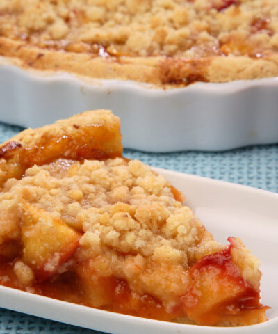 Crumble με ροδάκινα