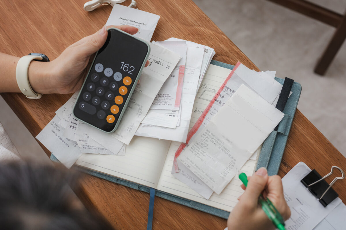 Νέα πρόωρη αποπληρωμή δανείων 2,5 δισ. ευρώ για μείωση του δημόσιου χρέους της Ελλάδας κάτω από την Ιταλία έως το 2026