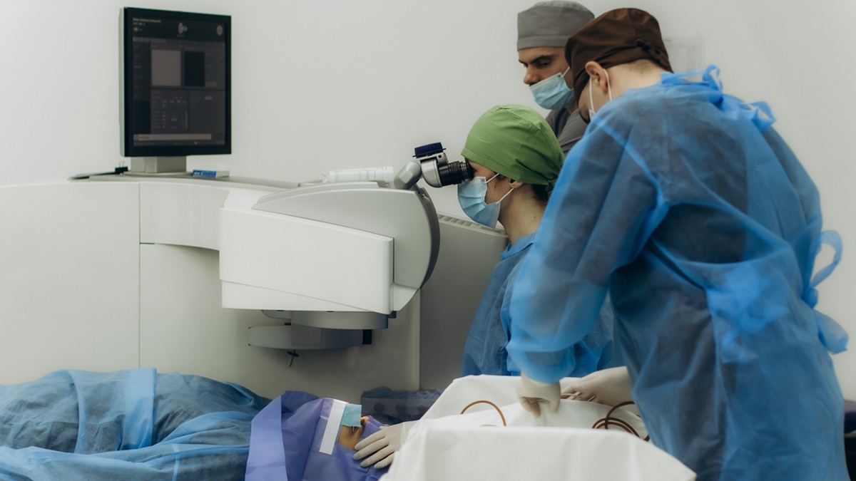 Laser για μυωπία το καλοκαίρι: Μύθοι και αλήθειες για την ιδ