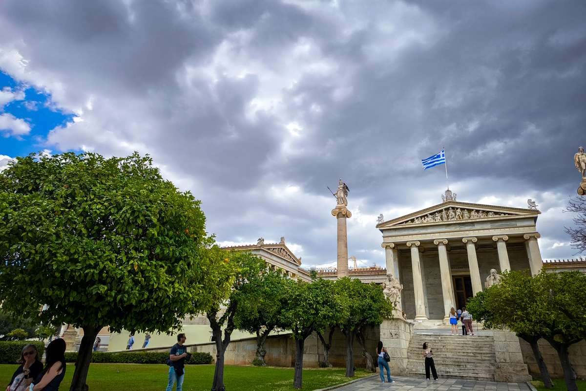 Καιρός σήμερα: Πτώση θερμοκρασίας με βροχές σε Αττική, Θεσσαλονίκη, Ιόνιο και ηπειρωτικές περιοχές