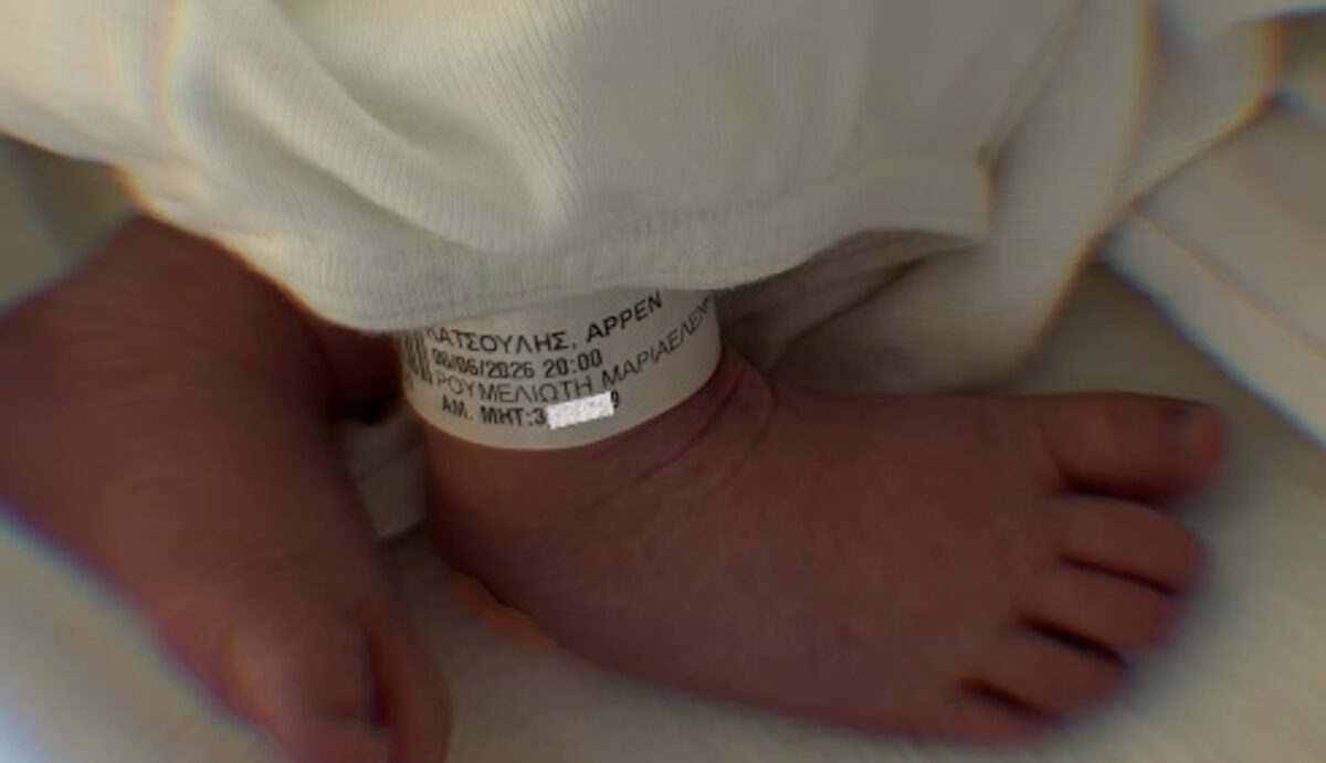 Ο Σάκης Κατσούλης δημοσίευσε φωτογραφία του γιου του: «Όλος 