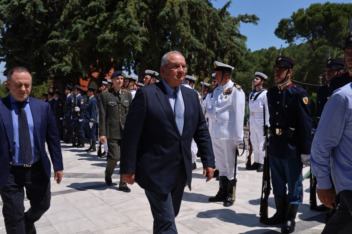 Εξόδιος ακολουθία του Γιώργου Σουφλιά στον Ιερό Ναό Ευαγγελισμού της Θεοτόκου στο κοιμητήριο Παπάγου. Δευτέρα 8 Ιουνίου 2026 (ΓΙΑΝΝΗΣ ΠΑΝΑΓΟΠΟΥΛΟΣ