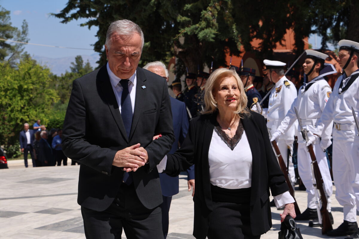 Εξόδιος ακολουθία του Γιώργου Σουφλιά στον Ιερό Ναό Ευαγγελισμού της Θεοτόκου στο κοιμητήριο Παπάγου. Δευτέρα 8 Ιουνίου 2026 (ΓΙΑΝΝΗΣ ΠΑΝΑΓΟΠΟΥΛΟΣ