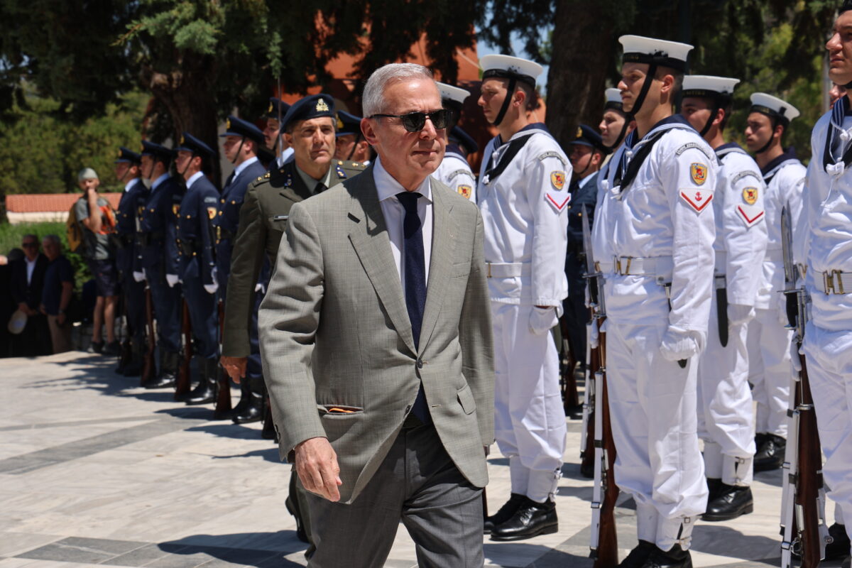 Εξόδιος ακολουθία του Γιώργου Σουφλιά στον Ιερό Ναό Ευαγγελισμού της Θεοτόκου στο κοιμητήριο Παπάγου. Δευτέρα 8 Ιουνίου 2026 (ΓΙΑΝΝΗΣ ΠΑΝΑΓΟΠΟΥΛΟΣ