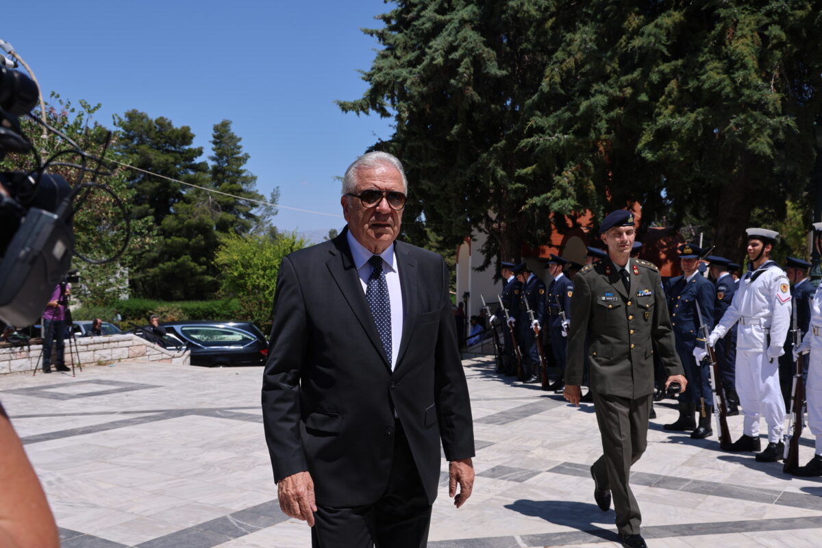 Εξόδιος ακολουθία του Γιώργου Σουφλιά στον Ιερό Ναό Ευαγγελισμού της Θεοτόκου στο κοιμητήριο Παπάγου. Δευτέρα 8 Ιουνίου 2026 (ΓΙΑΝΝΗΣ ΠΑΝΑΓΟΠΟΥΛΟΣ