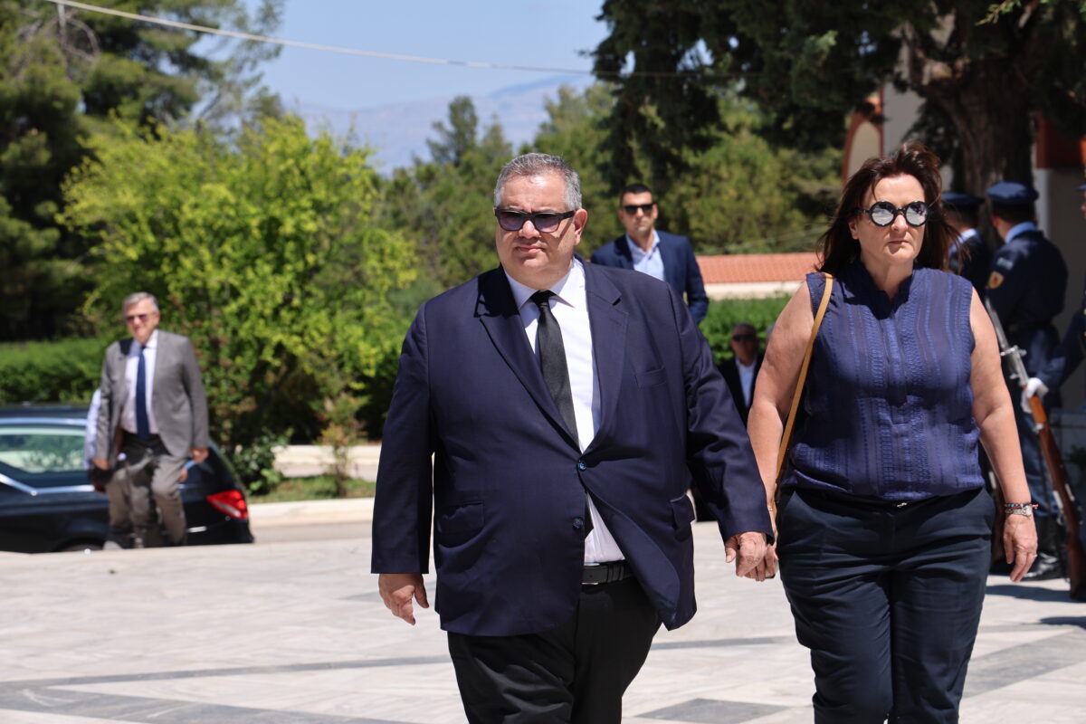 Εξόδιος ακολουθία του Γιώργου Σουφλιά στον Ιερό Ναό Ευαγγελισμού της Θεοτόκου στο κοιμητήριο Παπάγου. Δευτέρα 8 Ιουνίου 2026 (ΓΙΑΝΝΗΣ ΠΑΝΑΓΟΠΟΥΛΟΣ