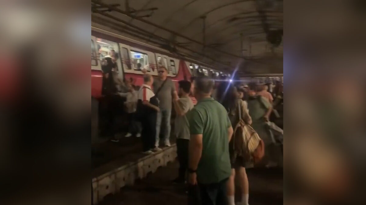 Κωνσταντινούπολη: Εκτροχιάστηκε συρμός του μετρό – Πληροφορίες για τραυματίες