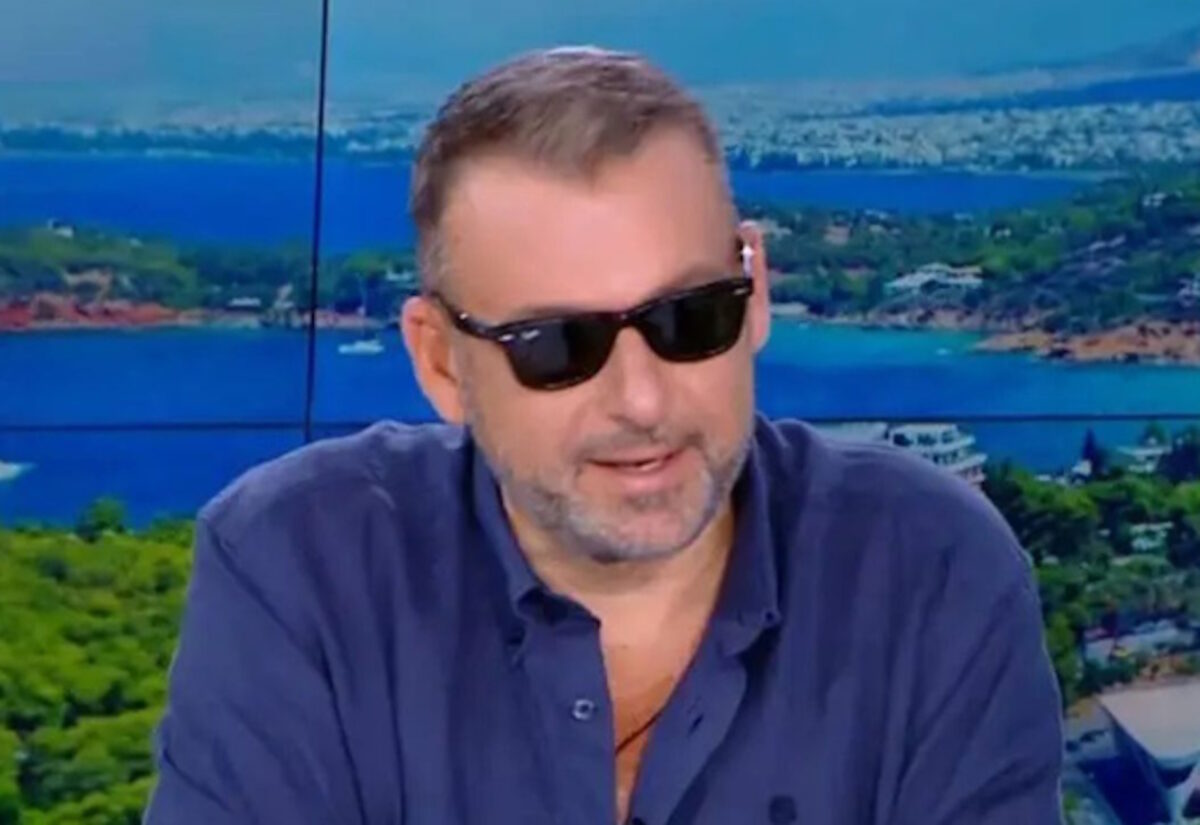 Ο Γιώργος Λιάγκας κατά τη διάρκεια της εκπομπής που παρουσιάζει στον ΑΝΤ1