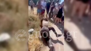 Εύβοια: Άγρια συμπλοκή μεταξύ μαθητριών έξω από σχολείο – Ζητωκραύγαζαν και τραβούσαν βίντεο οι συμμαθητές τους