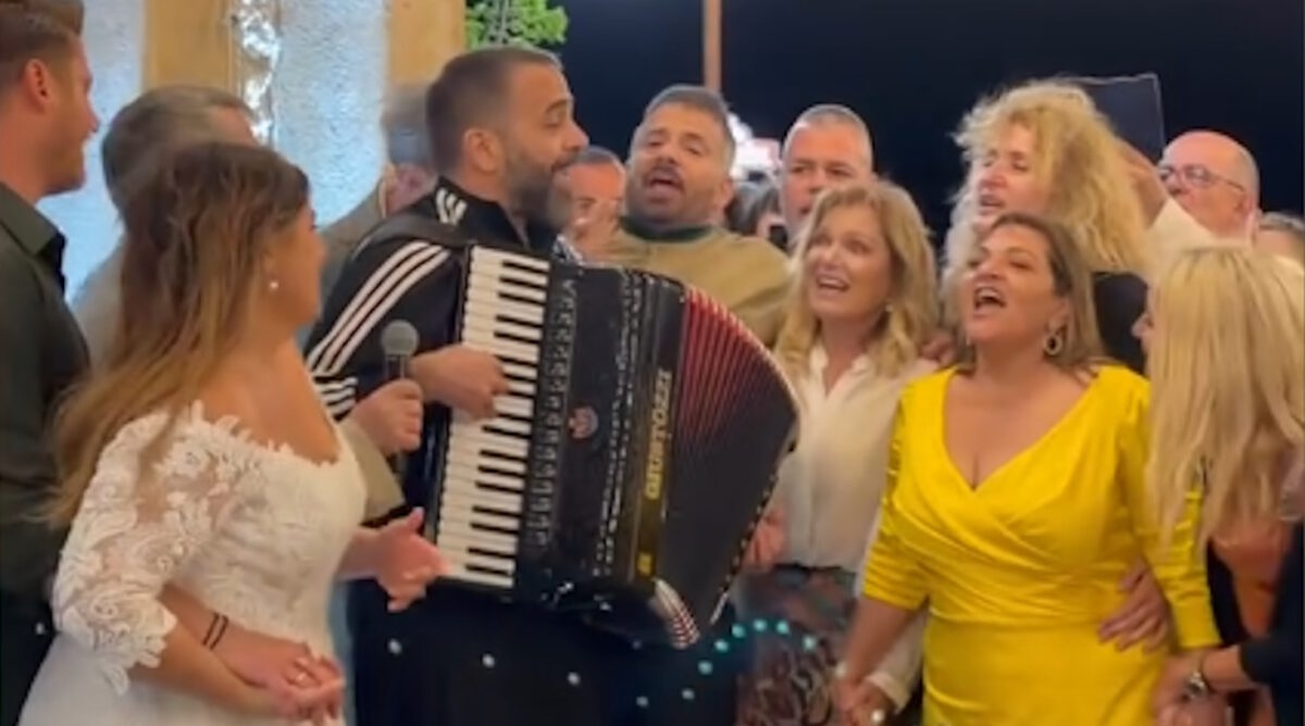 Από το γάμο της Δανάης Μπάρκα