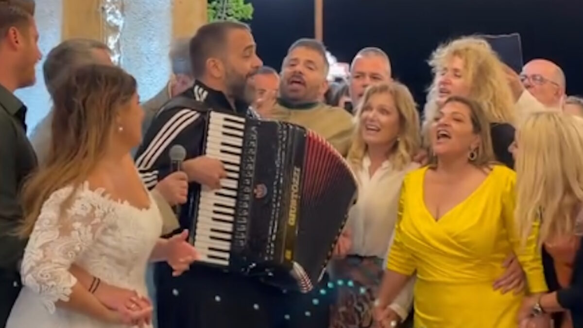 Από το γάμο της Δανάης Μπάρκα