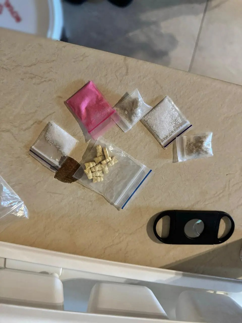 mukonos narkwtika