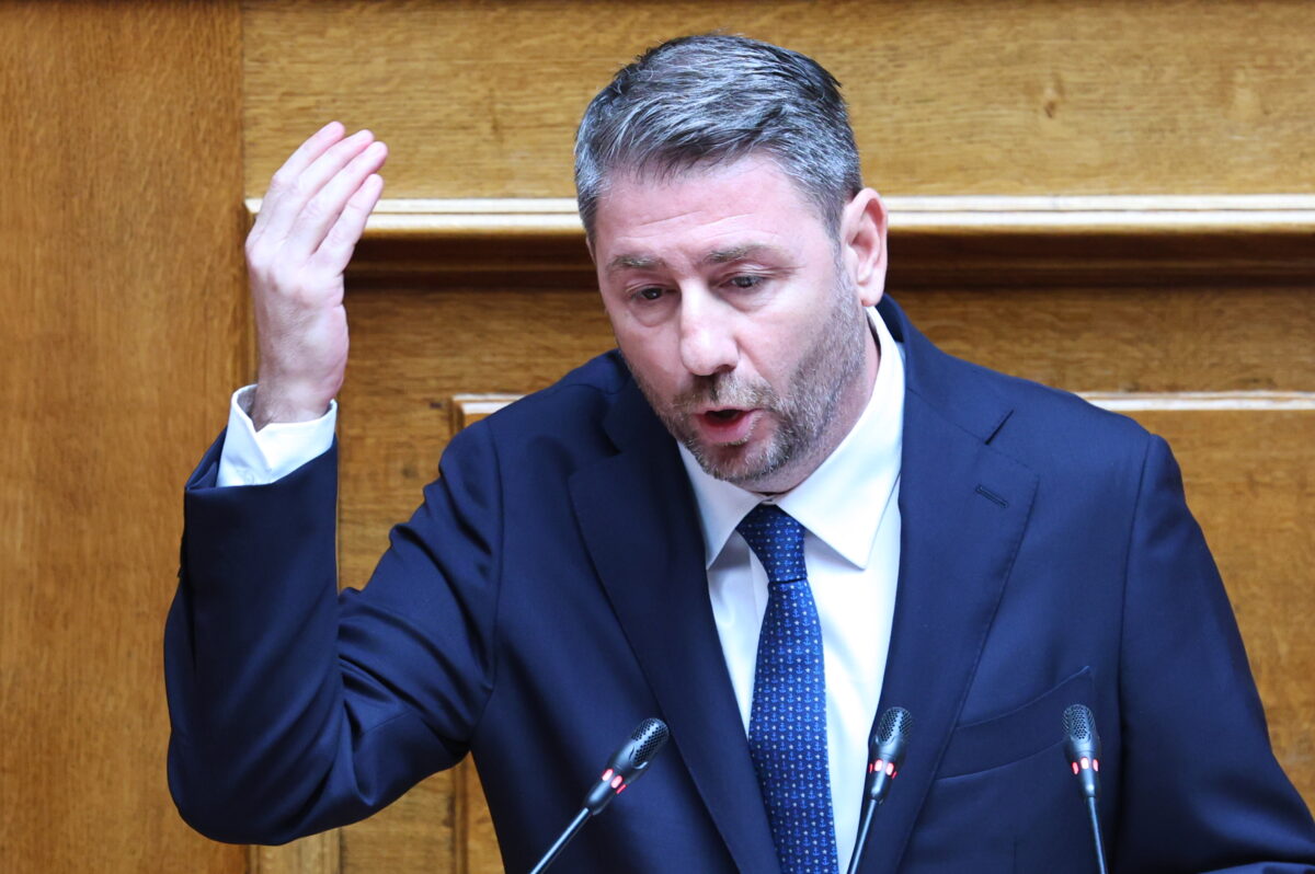 Ανδρουλάκης κατά κυβέρνησης για τη Συνταγματική Αναθεώρηση: 