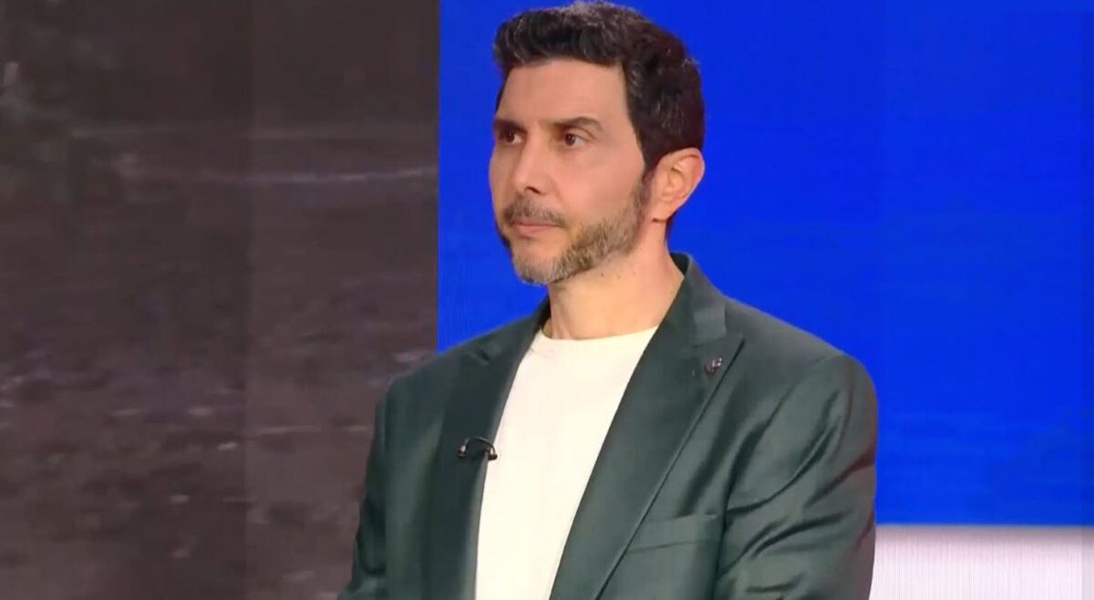 Θρήνος για τον δημοσιογράφο Νίκο Νικολετάκη μετά τον πνιγμό του αδελφού του σε παραλία των Χανίων