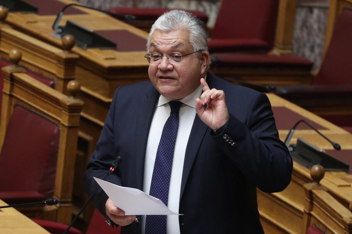 Ο υφυπουργός Παιδείας Νίκος Παπαϊωάννου