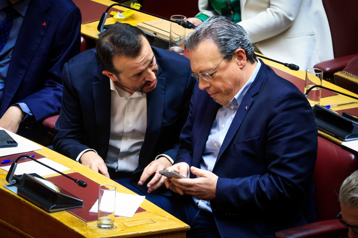 Παππάς κατά Φάμελλου: Να εξηγήσει τι καθήκοντα έχε