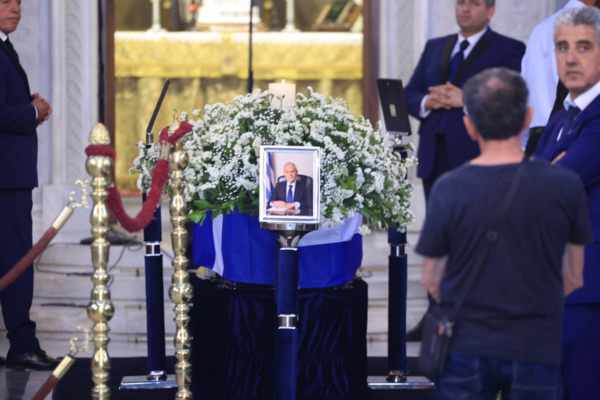 κηδεία νίκος ταγαράς