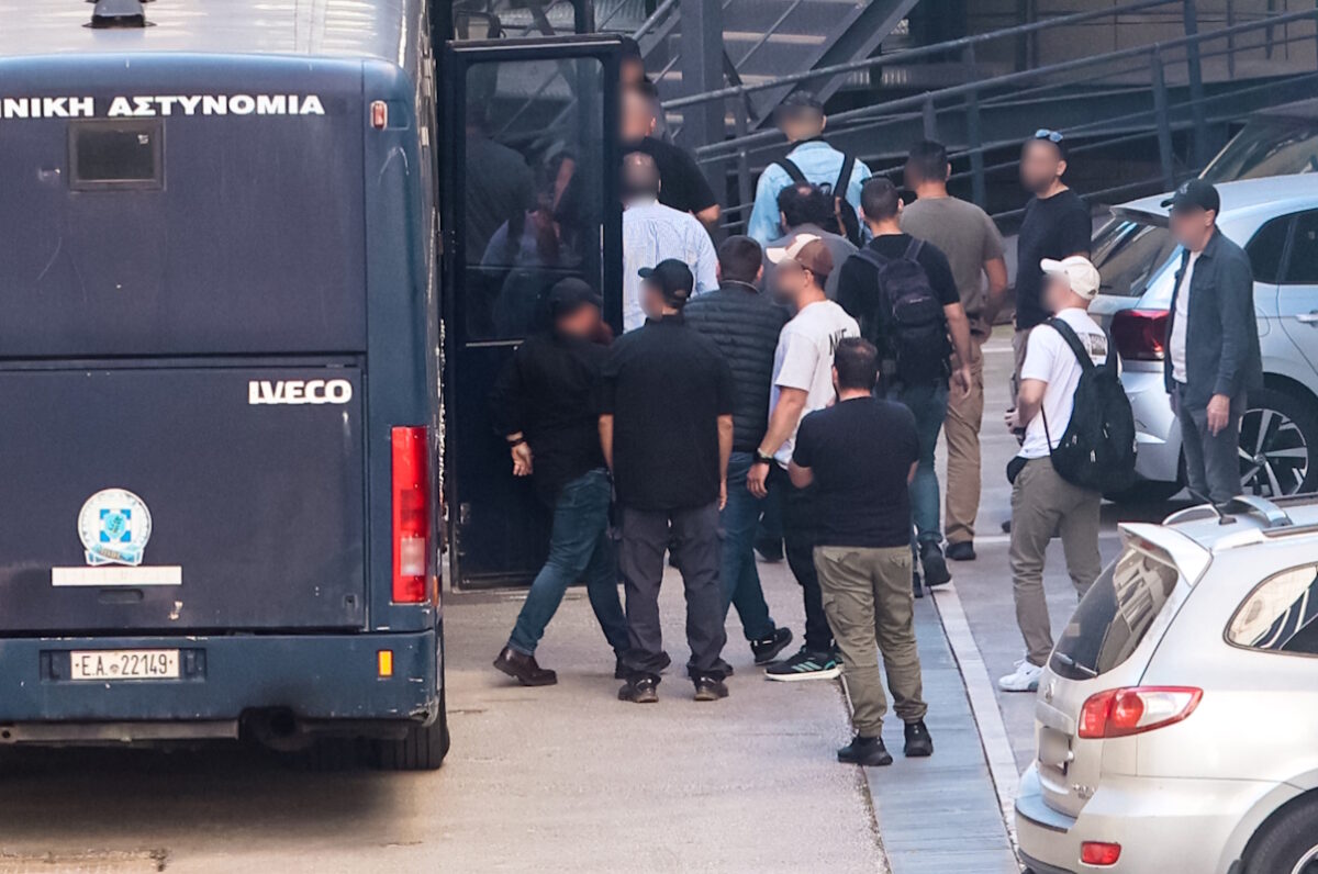 ΟΠΕΚΕΠΕ: Ελεύθεροι αφέθηκαν και οι 10 κατηγορούμενοι που απολογήθηκαν – Την Τρίτη στον Ευρωπαίο ανακριτή οι υπόλοιποι 7