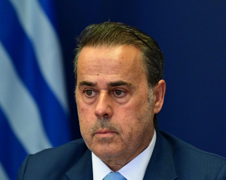 Συνάντηση των Υπουργών Περιβάλλοντος και Ενέργειας και Ανάπτυξης, Σταύρου Παπασταύρου και Τάκη Θεοδωρικάκου και του Υφυπουργού Περιβάλλοντος και Ενέργειας Νίκου Τσάφου με τον Πρόεδρο του ΣΕΒ, Σπύρο Θεοδωρόπουλο για τα μέτρα για την ελάφρυνση του ενεργειακού κόστους της βιομηχανίας και στήριξη επενδύσεων για την ενεργειακή αναβάθμιση της, στο υπουργείο Ενέργειας, Μεγάλη Δευτέρα 6 Απριλίου 2026. (ΤΑΤΙΑΝΑ ΜΠΟΛΑΡΗ/EUROKINISSI)