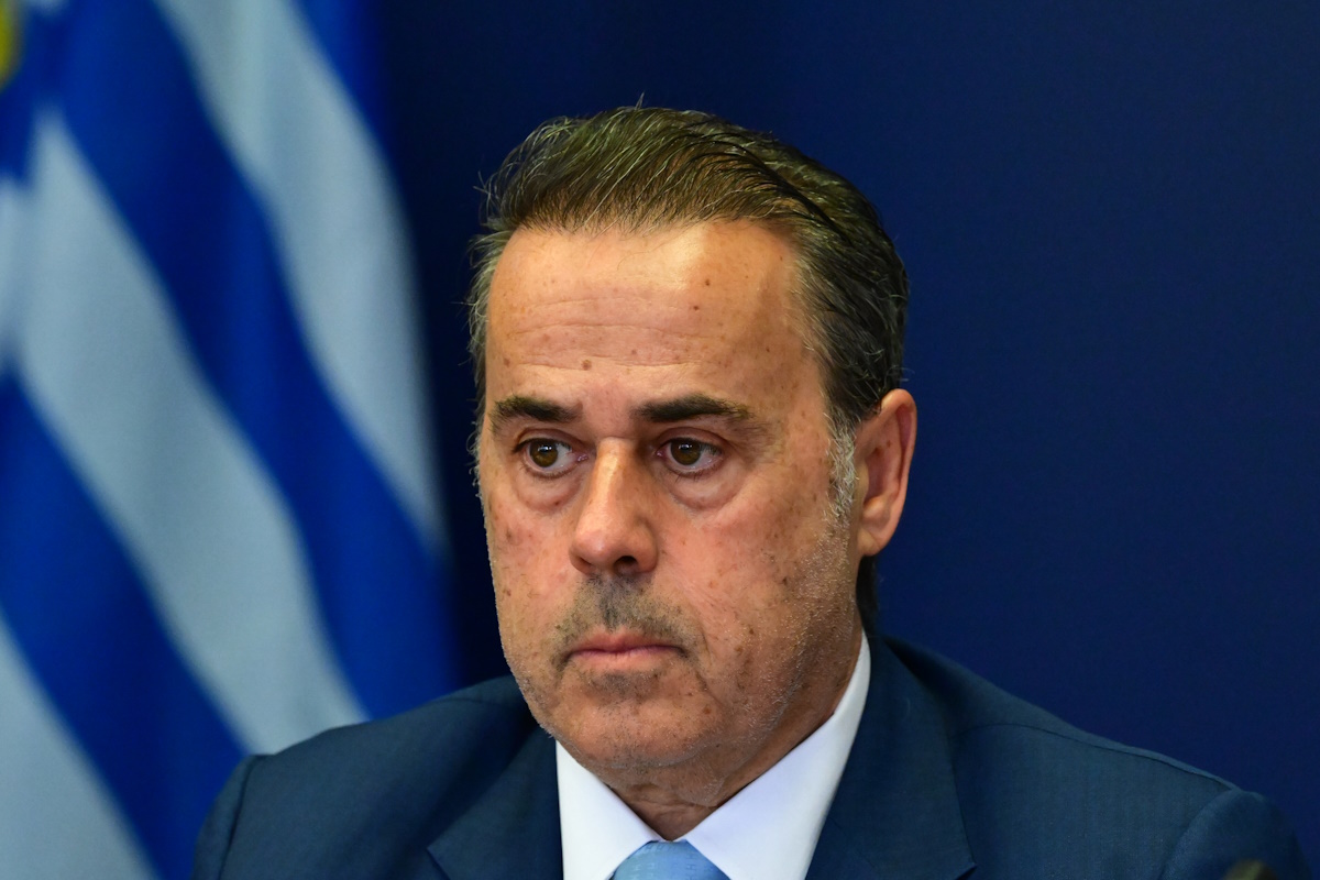 Συνάντηση των Υπουργών Περιβάλλοντος και Ενέργειας και Ανάπτυξης, Σταύρου Παπασταύρου και Τάκη Θεοδωρικάκου και του Υφυπουργού Περιβάλλοντος και Ενέργειας Νίκου Τσάφου με τον Πρόεδρο του ΣΕΒ, Σπύρο Θεοδωρόπουλο για τα μέτρα για την ελάφρυνση του ενεργειακού κόστους της βιομηχανίας και στήριξη επενδύσεων για την ενεργειακή αναβάθμιση της, στο υπουργείο Ενέργειας, Μεγάλη Δευτέρα 6 Απριλίου 2026. (ΤΑΤΙΑΝΑ ΜΠΟΛΑΡΗ/EUROKINISSI)