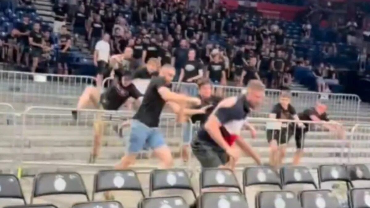 Χαμός στο Παρτίζαν – Dubai BC: Οπαδοί εισέβαλαν στο γήπεδο πριν τον τρίτο τελικό της ABA Liga