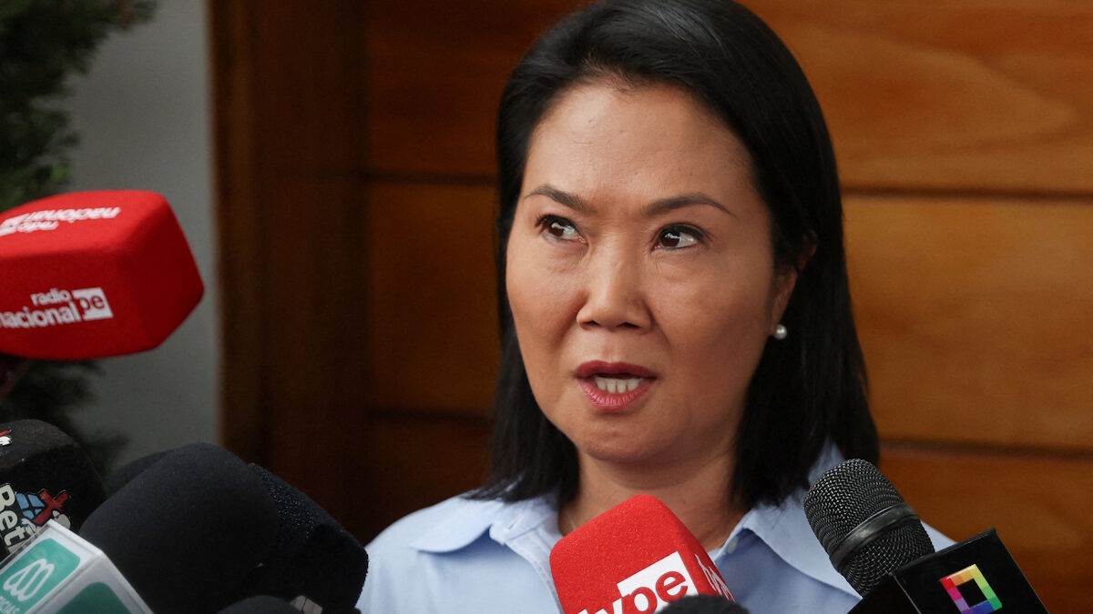 Η υποψήφια Πρόεδρος του Περού με τη δεξιά, Keiko Fujimori