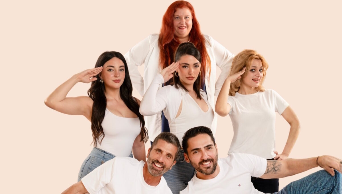 H παράσταση «Πετάει πετάει» έρχεται στο θερινό θέατρο Αλέα