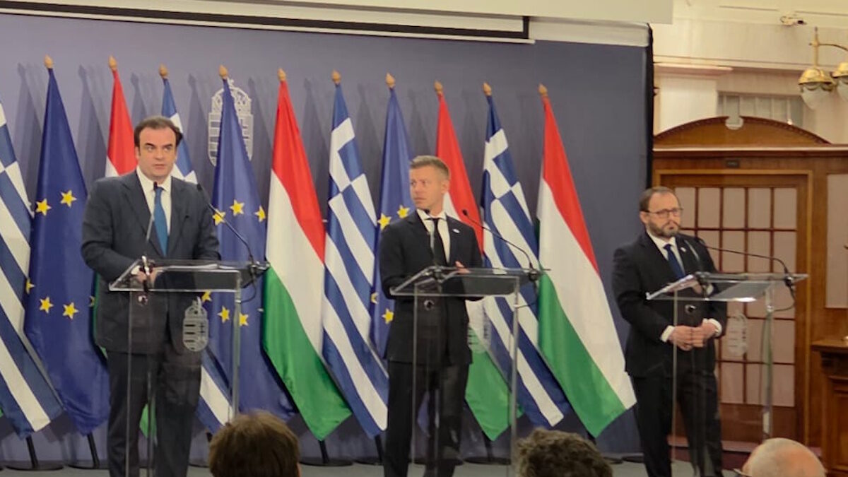 Πιερρακάκης από τη Βουδαπέστη: Στηρίζουμε τη φιλόδοξη προσπάθεια της Ουγγαρίας να ενταχθεί στη ζώνη του ευρώ