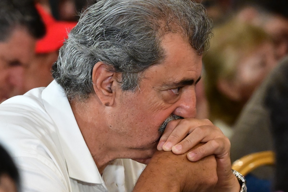 Πολάκης καλεί βουλευτές ΣΥΡΙΖΑ να επιλέξουν στρατόπεδο