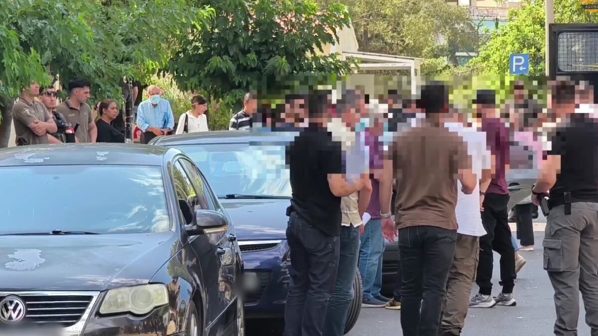 Απολογούνται οι 6 κατηγορούμενοι στην Ευελπίδων