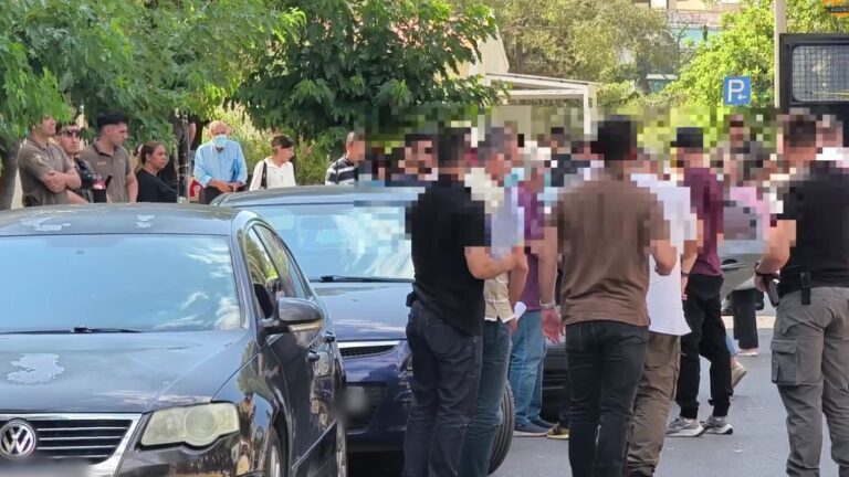 Οι 6 κατηγορούμενοι στην Ευελπίδων