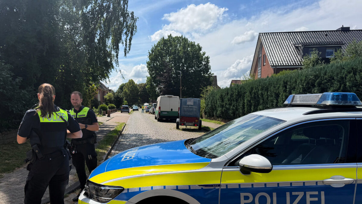 Police secure the area following what they said was a deadly shooting in the town of Stade, Germany, June 29, 2026. NEWS5 via REUTERS THIS IMAGE HAS BEEN SUPPLIED BY A THIRD PARTY