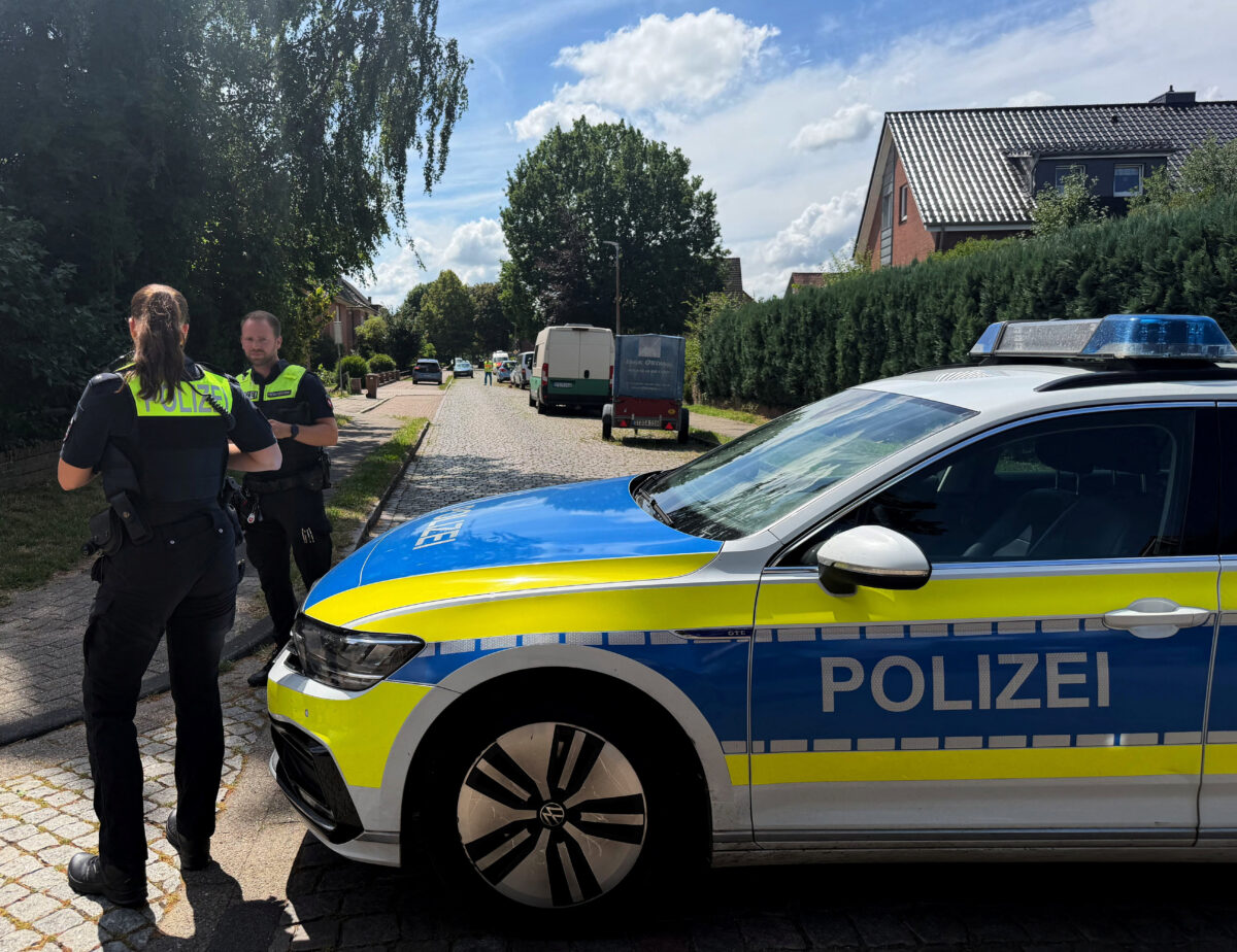 Police secure the area following what they said was a deadly shooting in the town of Stade, Germany, June 29, 2026. NEWS5 via REUTERS THIS IMAGE HAS BEEN SUPPLIED BY A THIRD PARTY