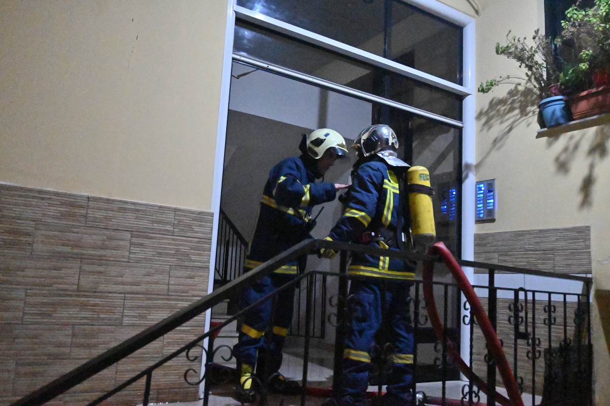 Φωτιά σε υπόγειο καταστήματος στο Κολωνάκι
