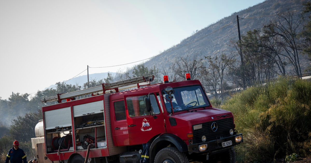 Φωτιά στο Πολύκαστρο Κιλκίς – Ρίψεις νερού από δύο αεροπλάνα