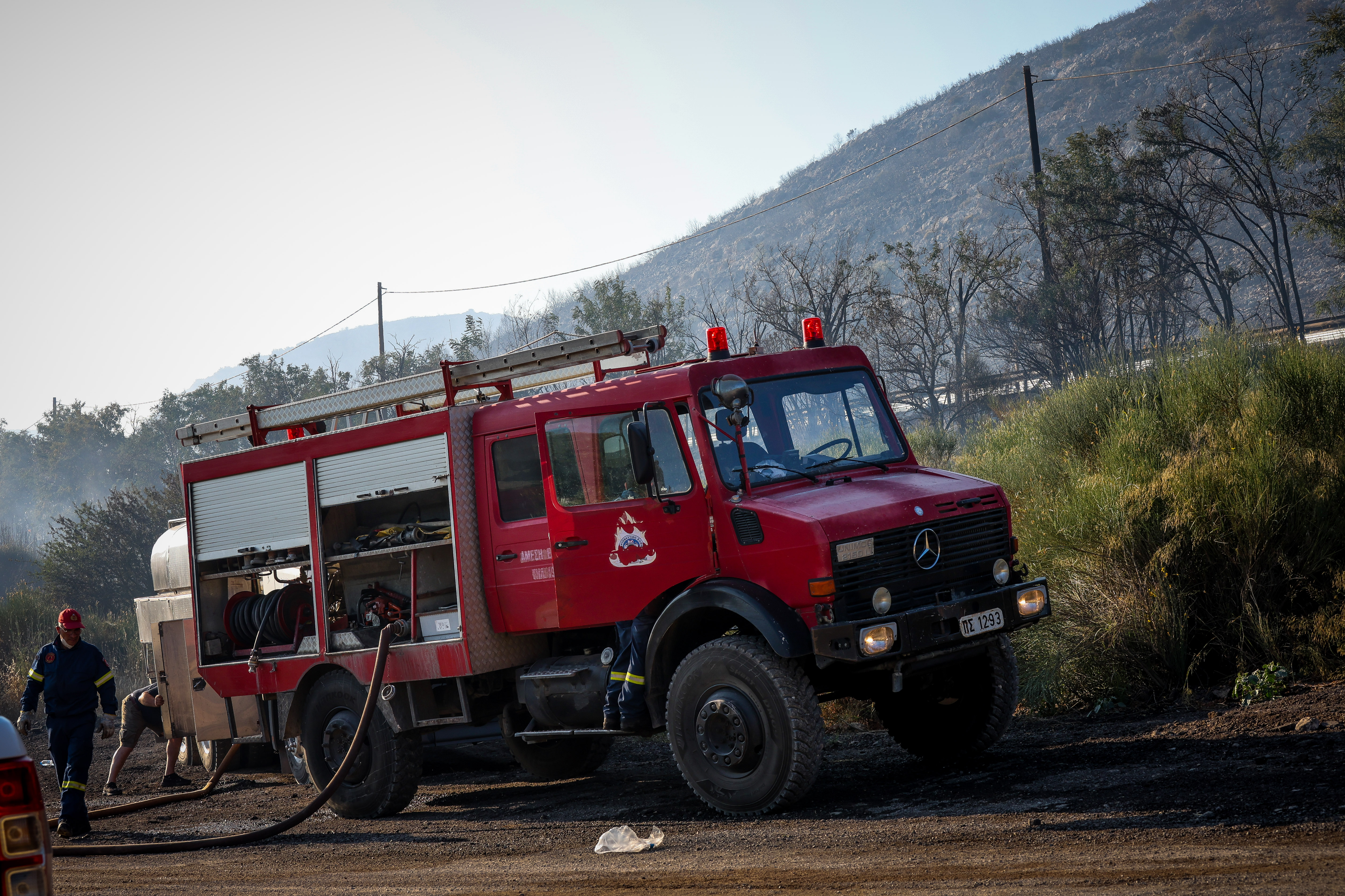 Οριοθετήθηκε η φωτιά στην Καλαμάτα στην περιοχή Αριοχώρι
