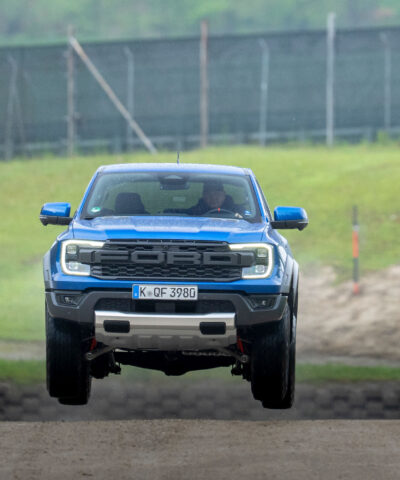 ranger-raptor-jump