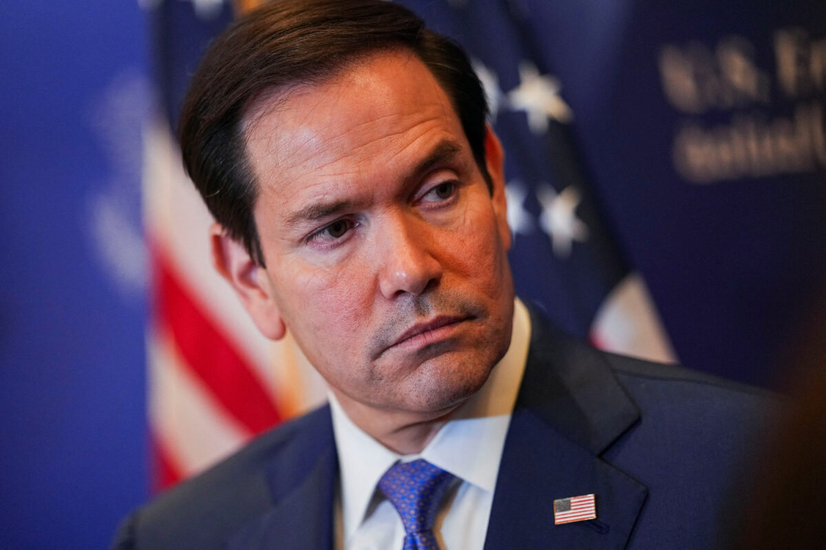 U.S. Secretary of State Marco Rubio looks on as he speaks with members of the media before departing for Bahrain International Airport after his visit to the Middle East to discuss the interim deal between the U.S. and Iran with Arab Gulf allies, in Manama, Bahrain, June 25, 2026. REUTERS/Eric Lee/Pool