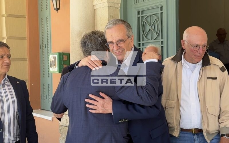 Σαμαράς και Αρναούτης, Κρήτη